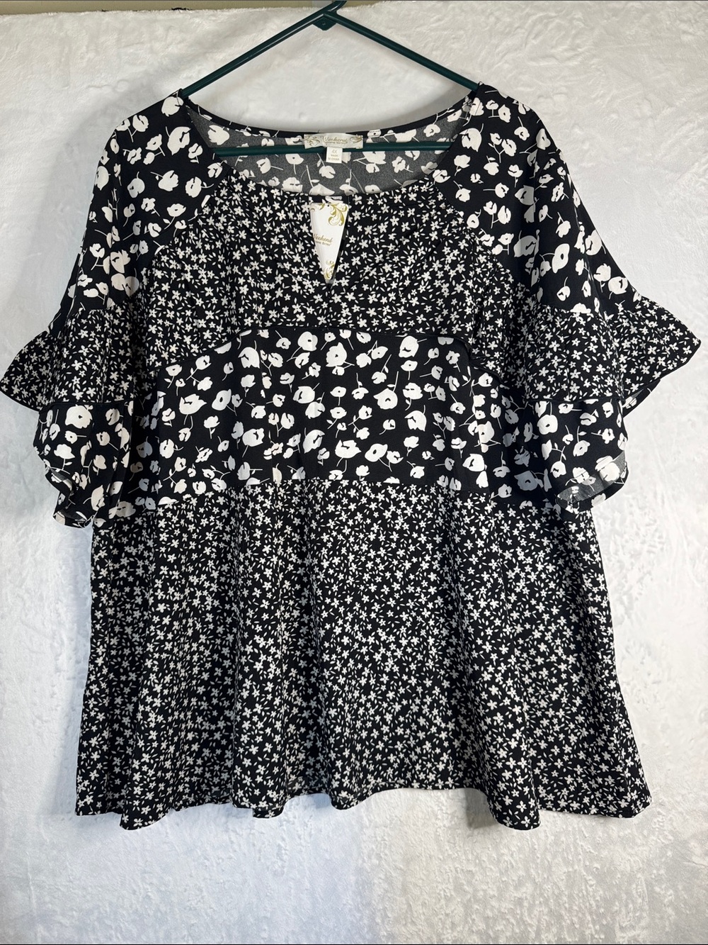 Susan Betro Black & White Floral Mixed Print Blouse 4X NWT